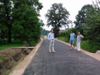 Droga w miejscowości Bieniędzice Stare