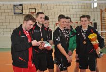 Junior GKS JAGUAR z Pucharem,medalami i nagrodą