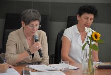 Sekretarz Gminy Małgorzata Szczepaniak przedstawia informację z realizacji uchwał